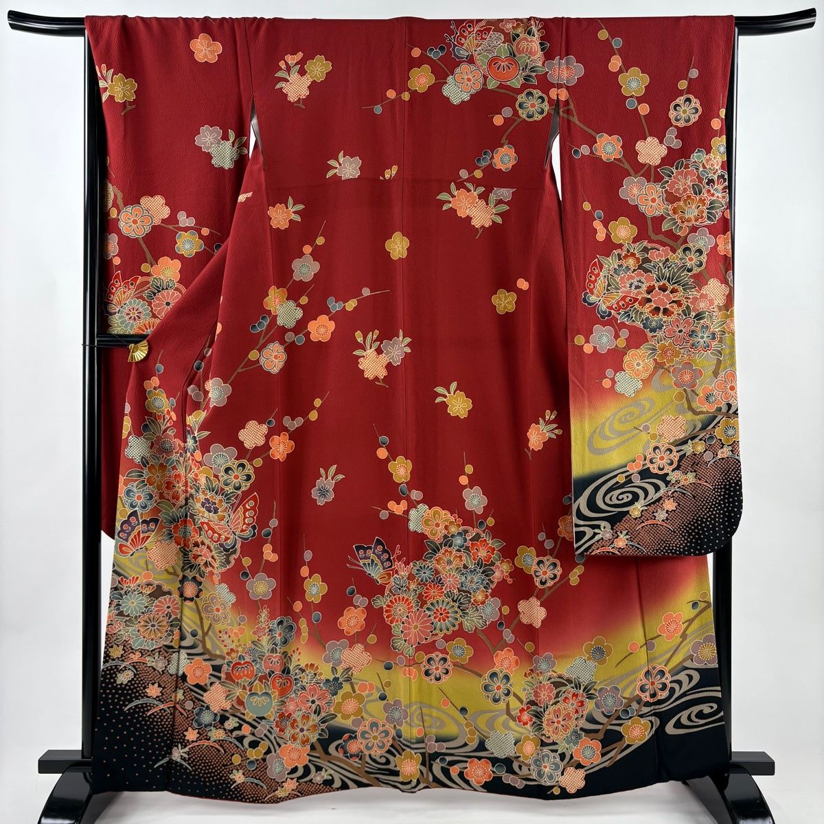 振袖 身丈165 cm 裄丈66.5 M 袷 鈴乃屋 蝶 枝梅 ぼかし 赤 正絹