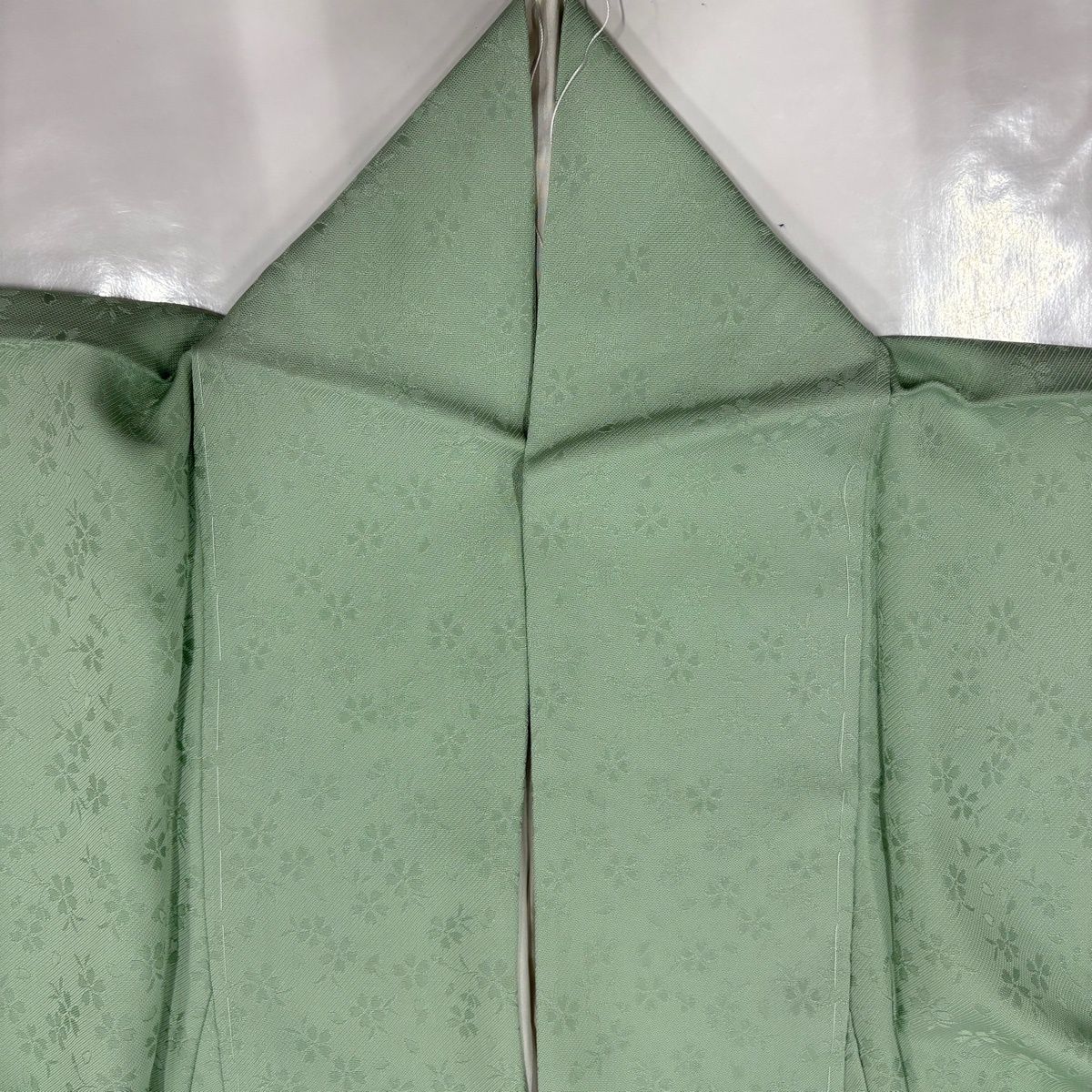  色無地 身丈154.5 cm 裄丈67 M 袷 地紋 薄緑 正絹 色無地 着物