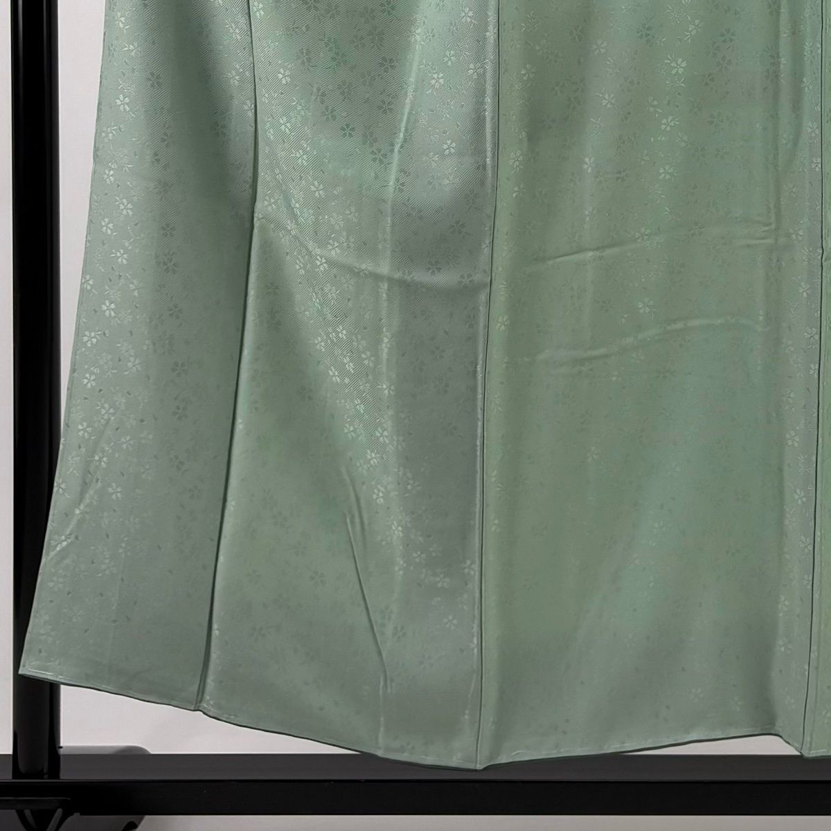 色無地 身丈154.5 cm 裄丈67 M 袷 地紋 薄緑 正絹 名品