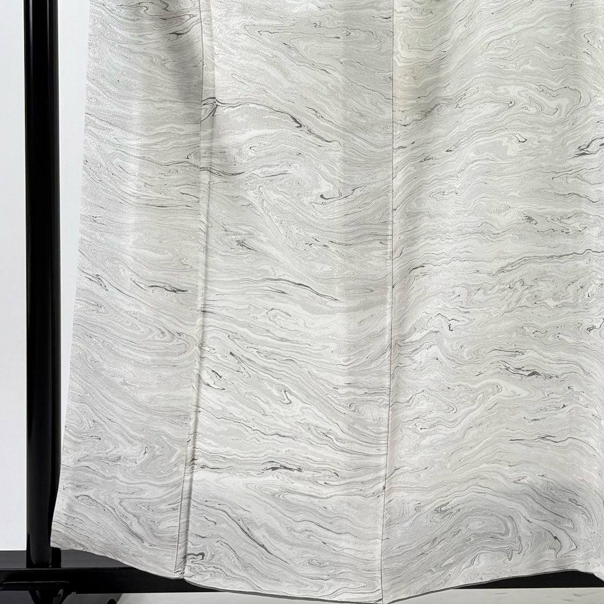 小紋 身丈158.5 cm 裄丈65.5 M 袷 墨流し 地紋 灰白 正絹 名品