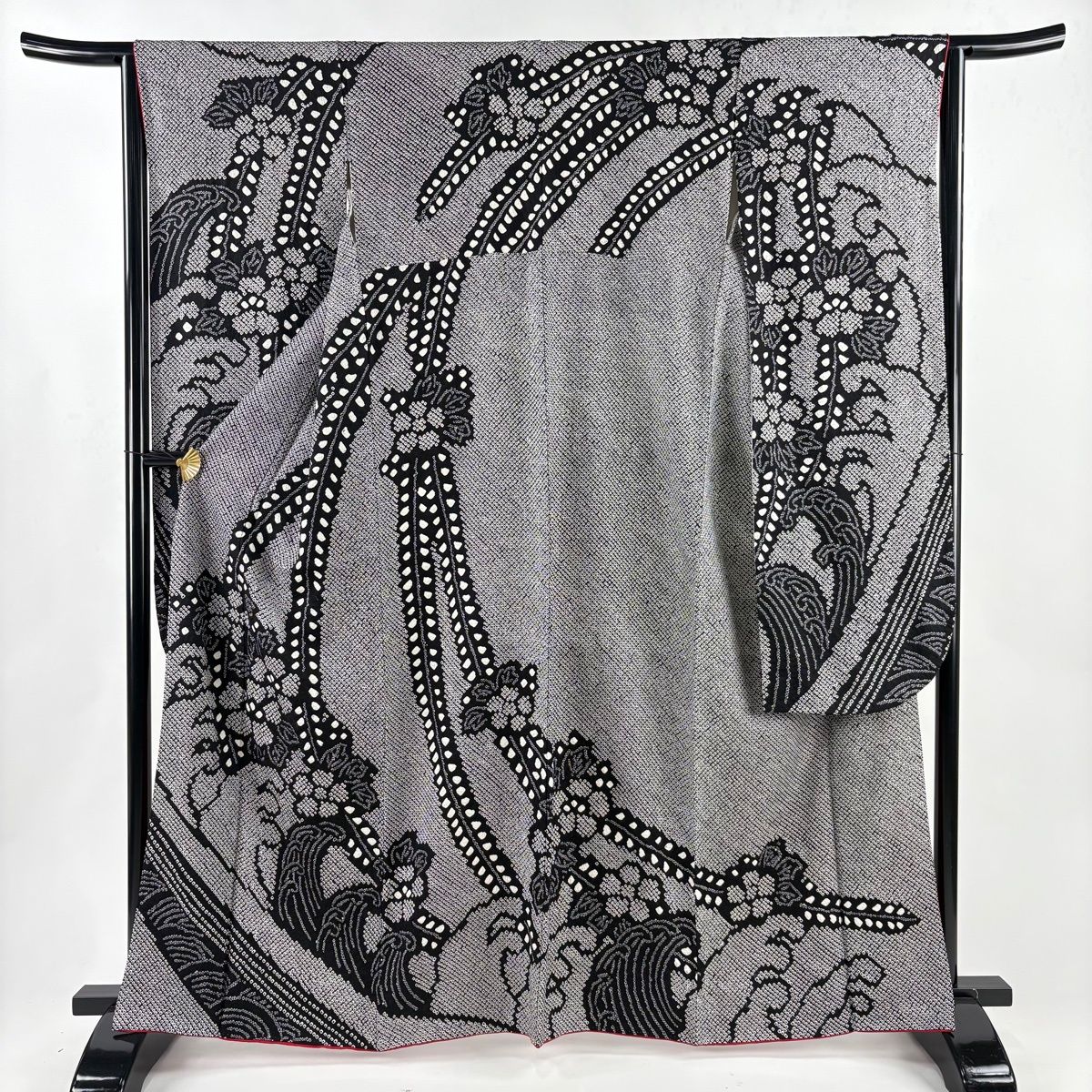 振袖 身丈163 cm 裄丈63 5 S 袷 草花 波頭 総絞り 黒 正絹