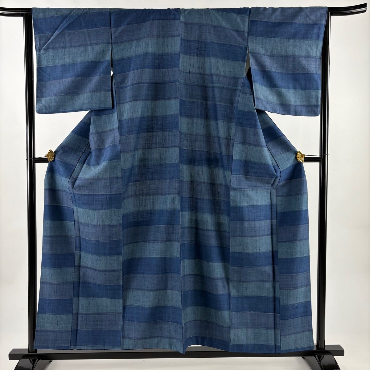 紬 身丈155.5 cm 裄丈63.5 S 袷 バチ衿 横縞 藍色 正絹 名品