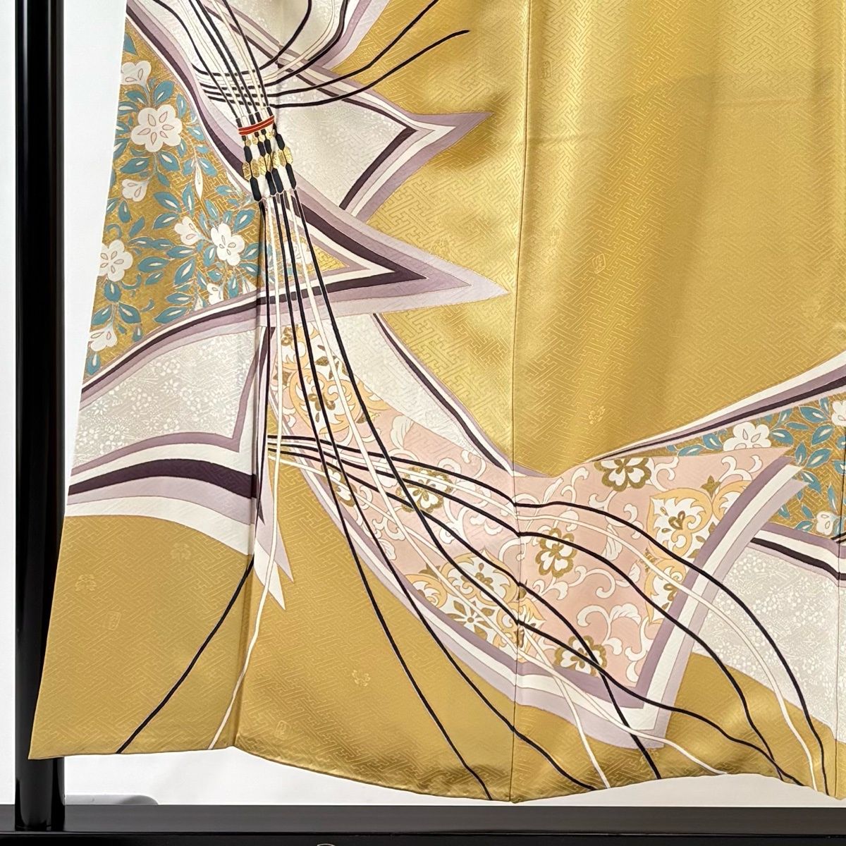 訪問着 身丈154.5 cm 裄丈62 S 袷 吾妻徳穂 落款 花唐草 熨斗 金彩 からし色 正絹 名品 一つ紋