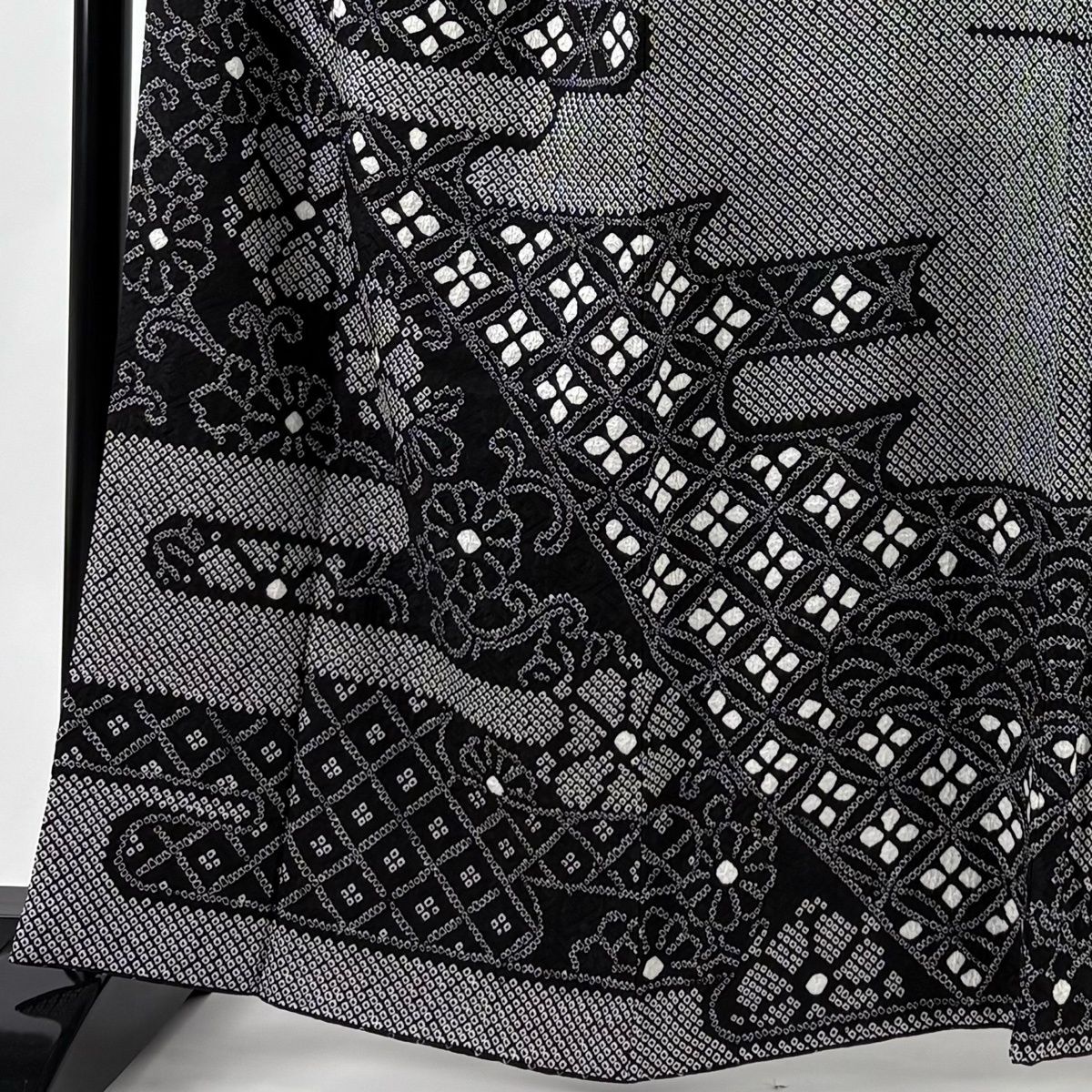 訪問着 身丈162 cm 裄丈64 M 袷 花唐草 七宝 総絞り 黒 正絹