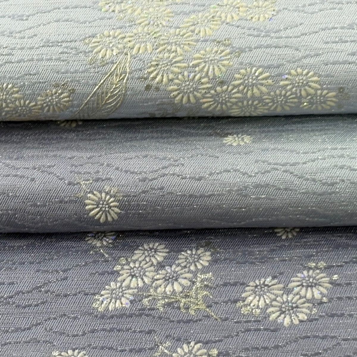 美品】 袋帯 逸品 和田光正 落款 ラメ 草花 銀糸 銀彩 青灰色 お太鼓柄