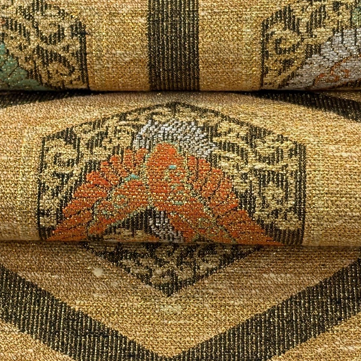 美品】 袋帯 逸品 桝屋高尾 落款 ねん金綴錦 亀甲鳳凰文 亀甲 花鳥 金