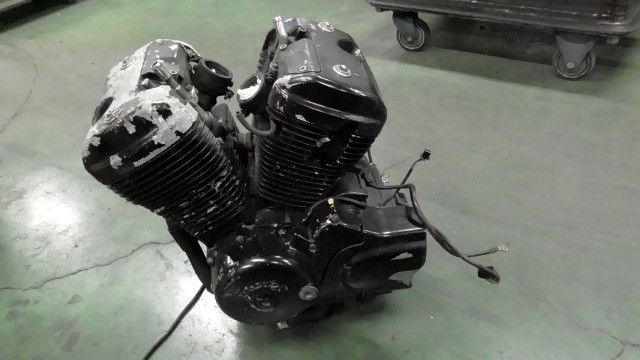 VRX 400ロードスター NC 33 1050 xxx の エンジン