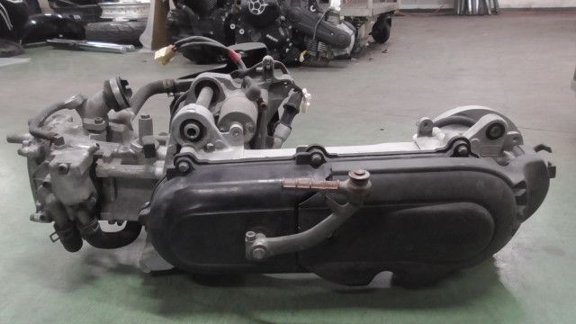 ギア4スト UA 06 J 170 xxx の エンジン