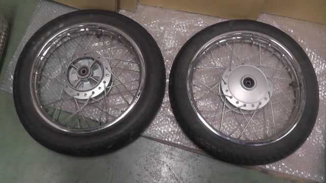 リトルカブ セル付 C 50 の ホイールタイヤセット M 10