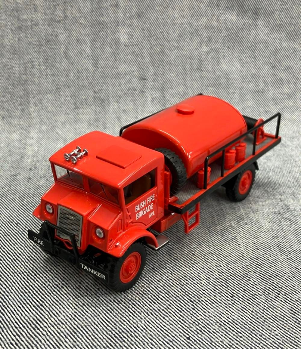 Big &amp; Rigs Trux Aussie Buses of - 1:76 in Lot the Trucks Auction: and South