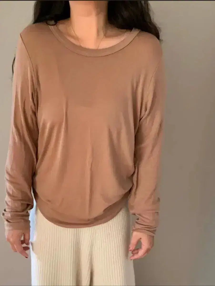 エクリス ウール Tシャツ キャメル ベージュ