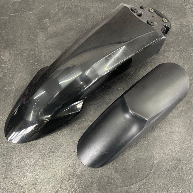 セロー250 フロントフェンダー　ブラック‼️ ヤマハ発動機 セロー250 フロントフェンダー 黒 ヤマハ 純正 中古