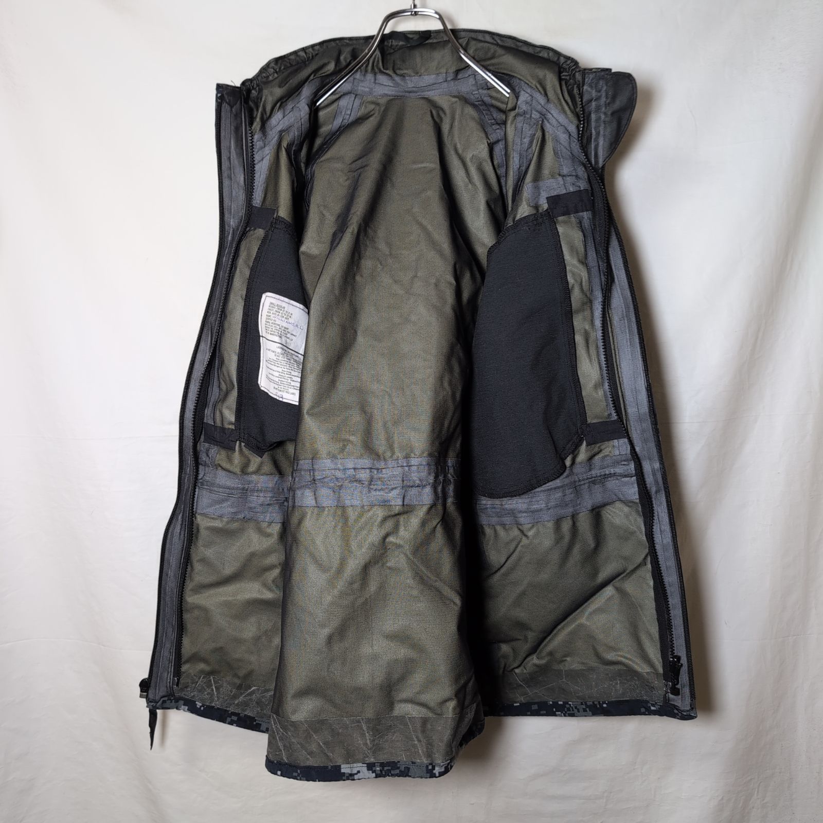 実物 USED 米軍 U.S.NAVY ECWCS GEN2 NWU デジタルカモ GORE-TEX 