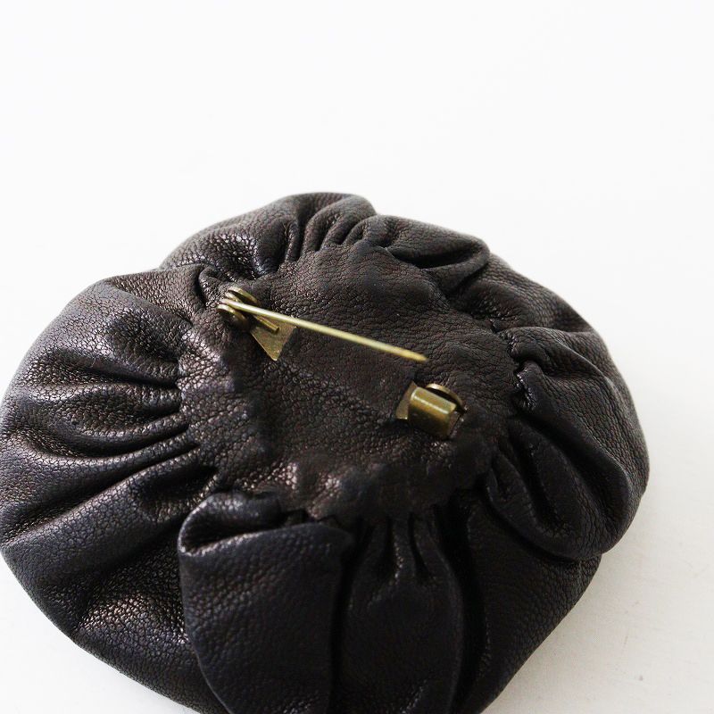 新品　ミナペルホネン　floraleaf　コサージュ　正規品　ブラック 美品 ミナペルホネン mina perhonen hanakaze ブローチ＼ブラック