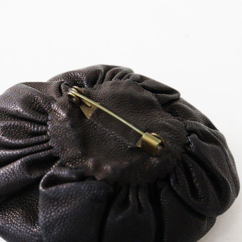 美品 ミナペルホネン mina perhonen hanakaze ブローチ＼ブラック