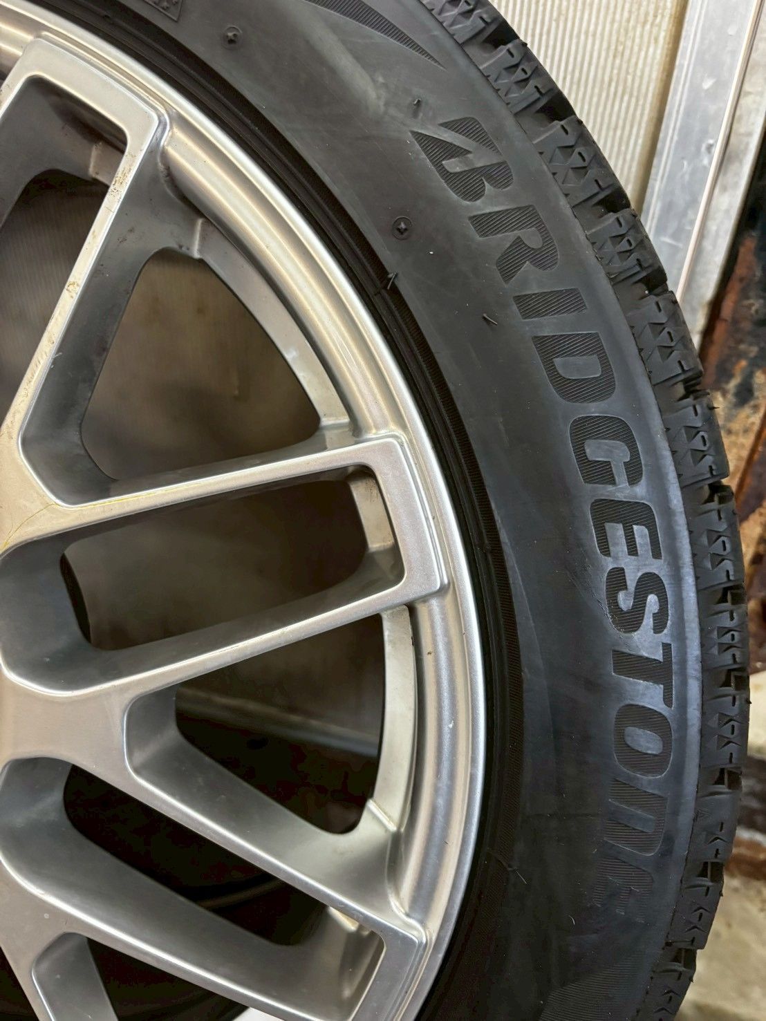 スタットレスタイヤ