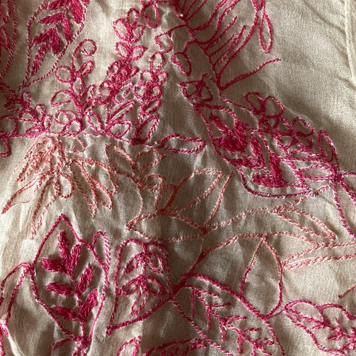 ベージュ×ピンク