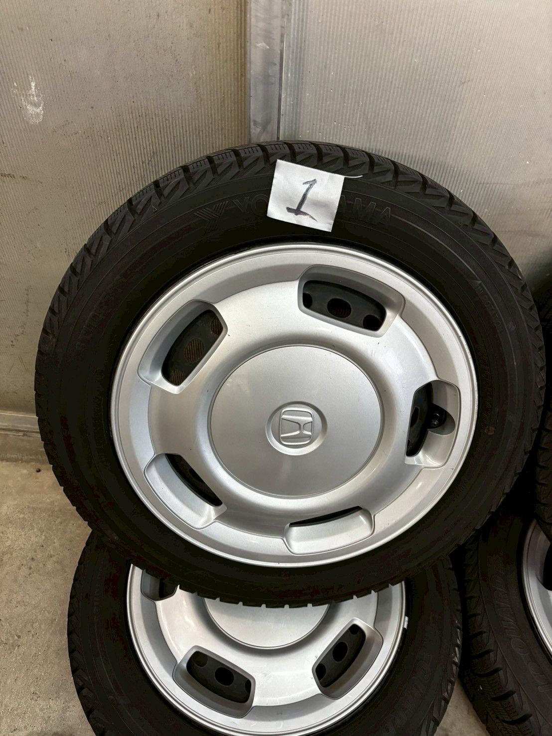 ホンダ NWGN JH 4 Lホンダセンシング スタッドレスタイヤ ホイール ホイールカバー付き155 65 14 み