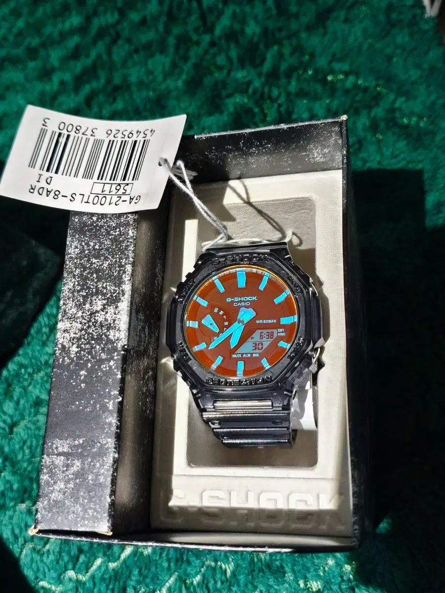 GA-2100TLS-8ADR 節約 HANDS-ON: Casio G-Shock Original GA-2100TLS