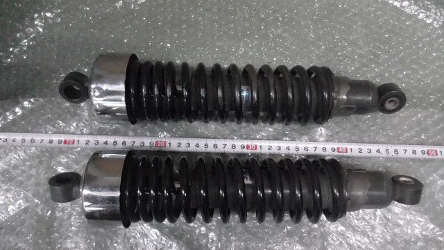 VRX 400ロードスター NC 33 の リアサスペンション 傷凹み