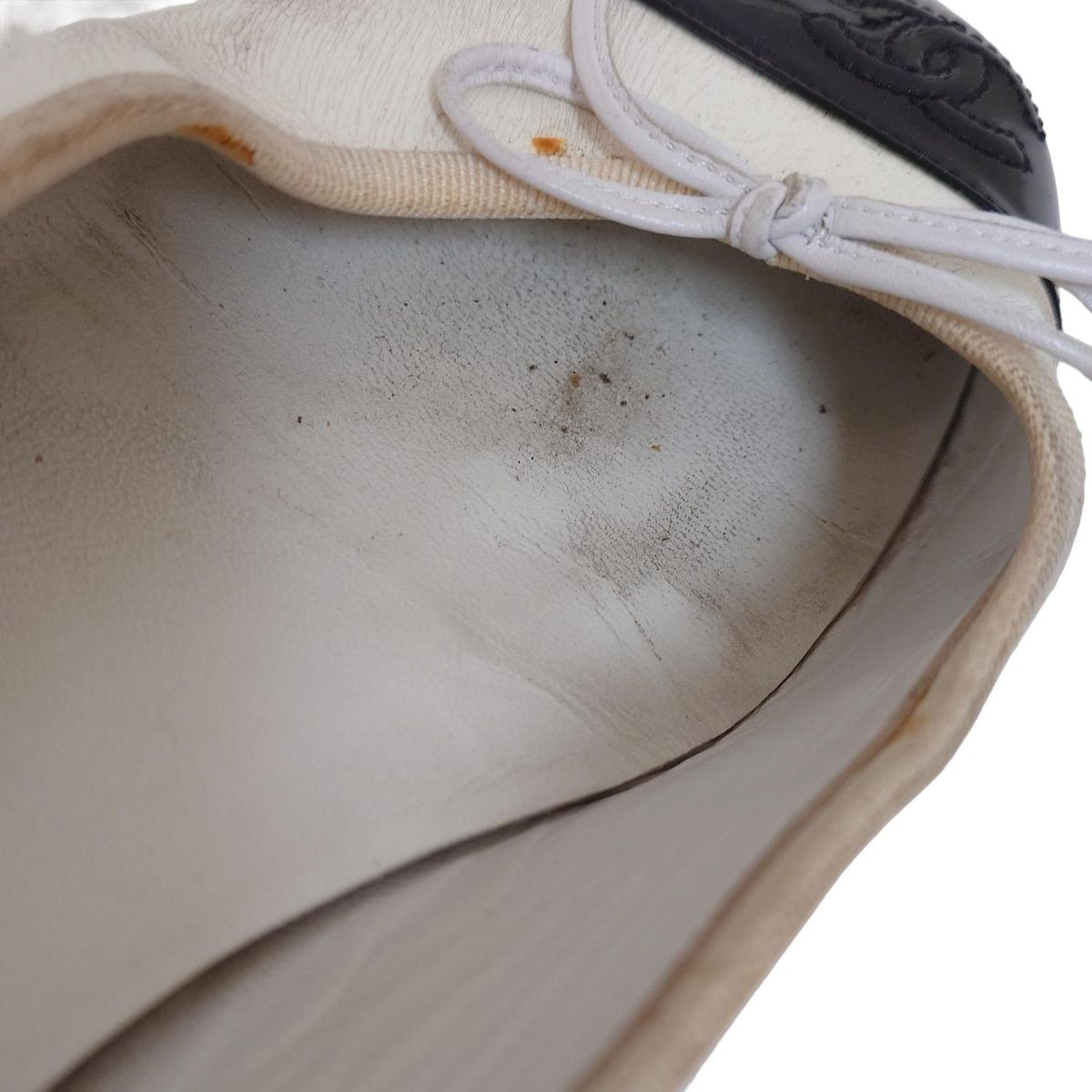 シャネル フラットシューズ