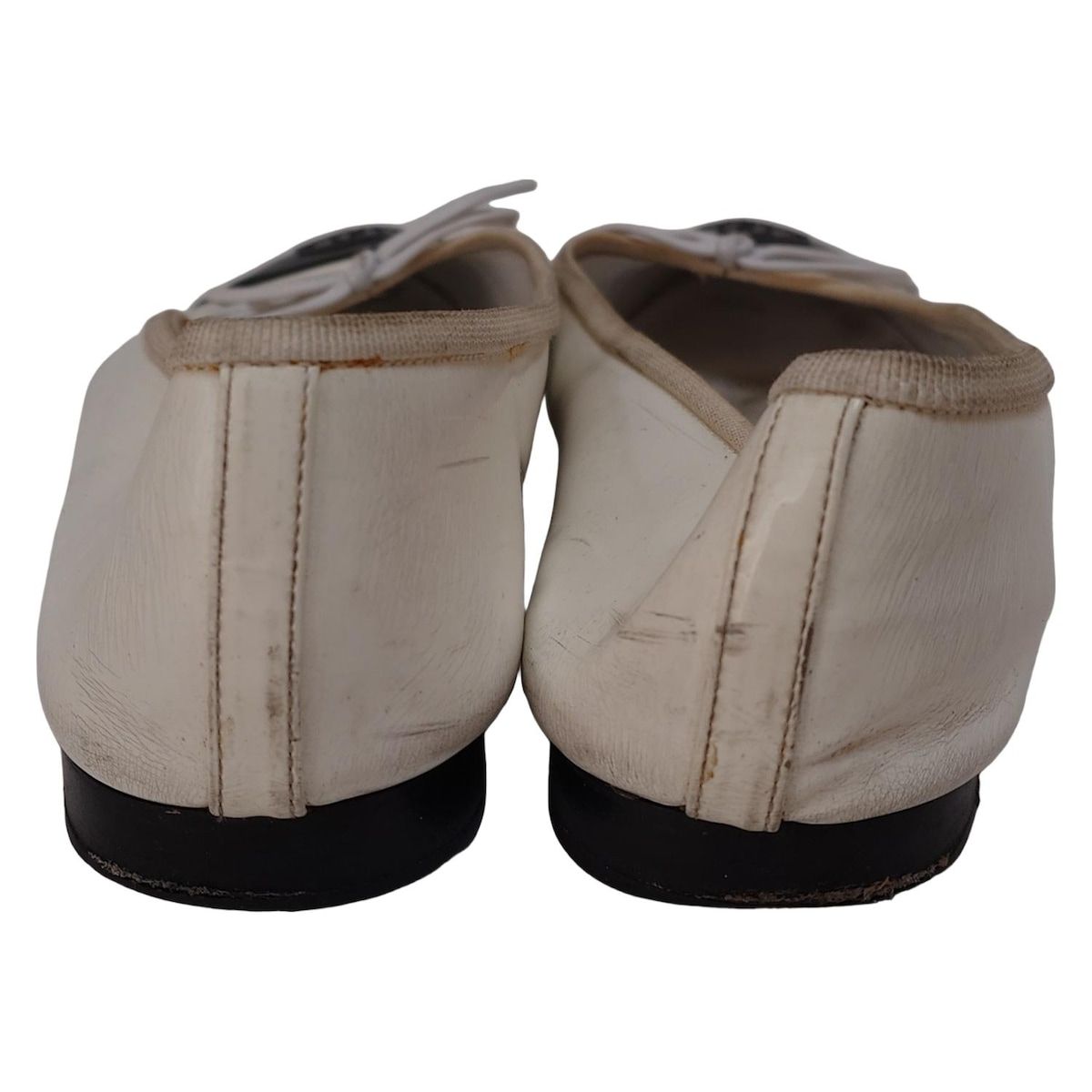 フラットシューズ