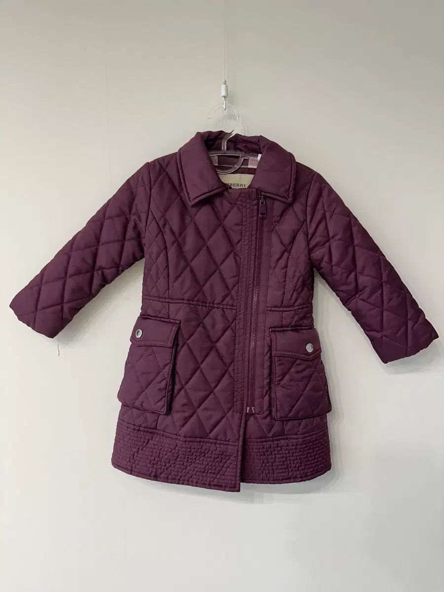 バーバリー キッズ パープル キルティング ジャケット