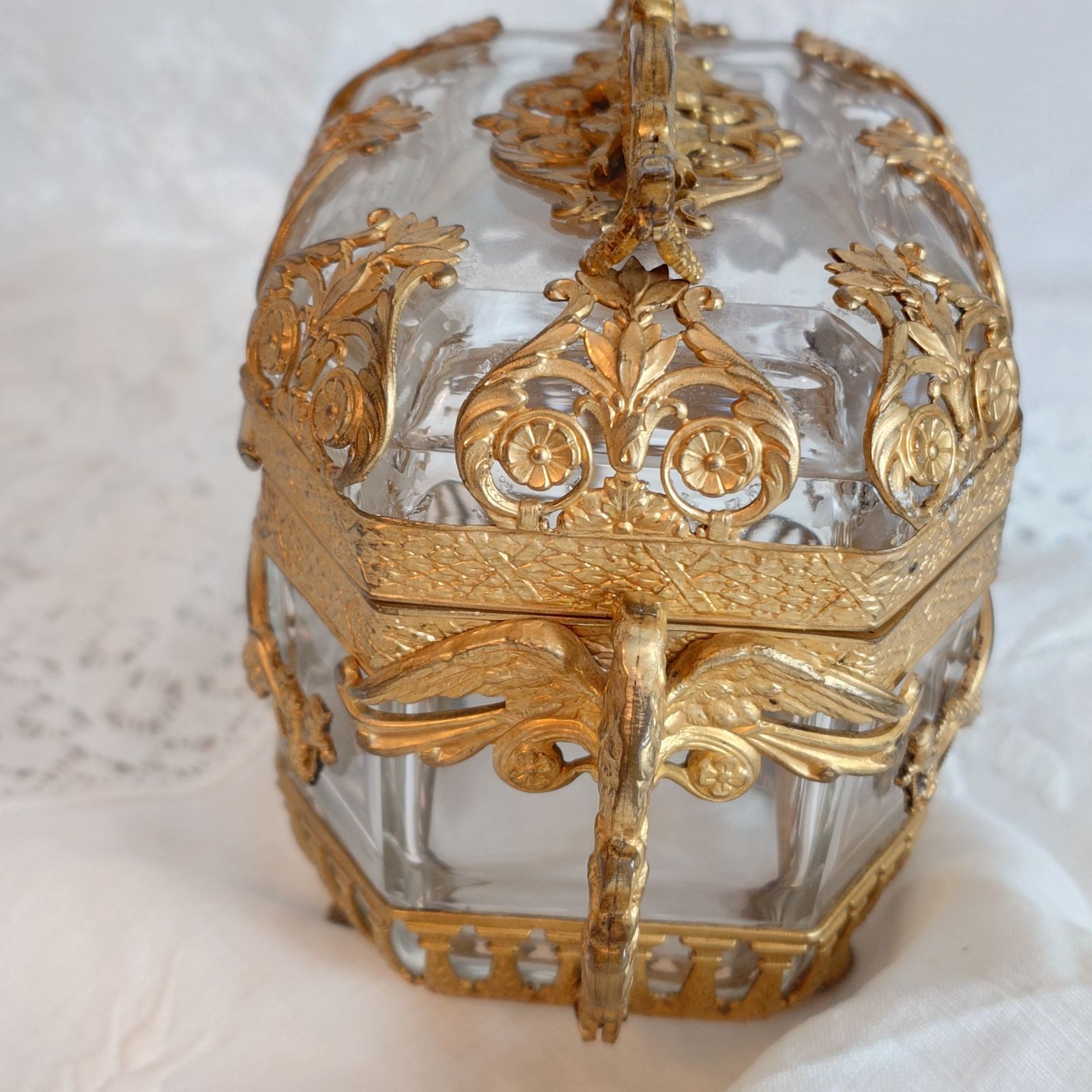 ⚫︎フランスアンティーク⚫︎美しいオルモル調装飾 厚ガラスのジュエリーケース 希少 フランス製 アンティーク ジュエリーケース オルモル - メルカリ