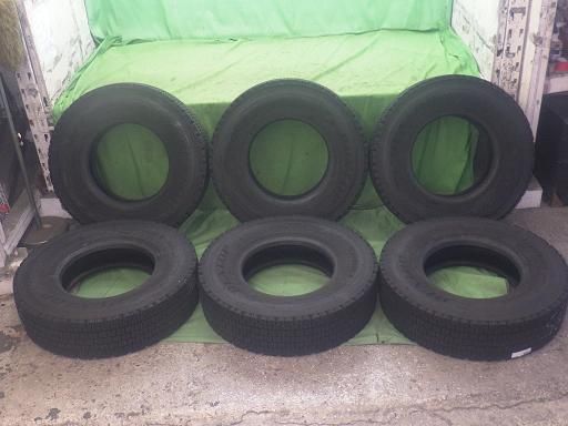 デコトラ トラックタイヤ ダンロップ SP 081 225 90 R 17 5 6本