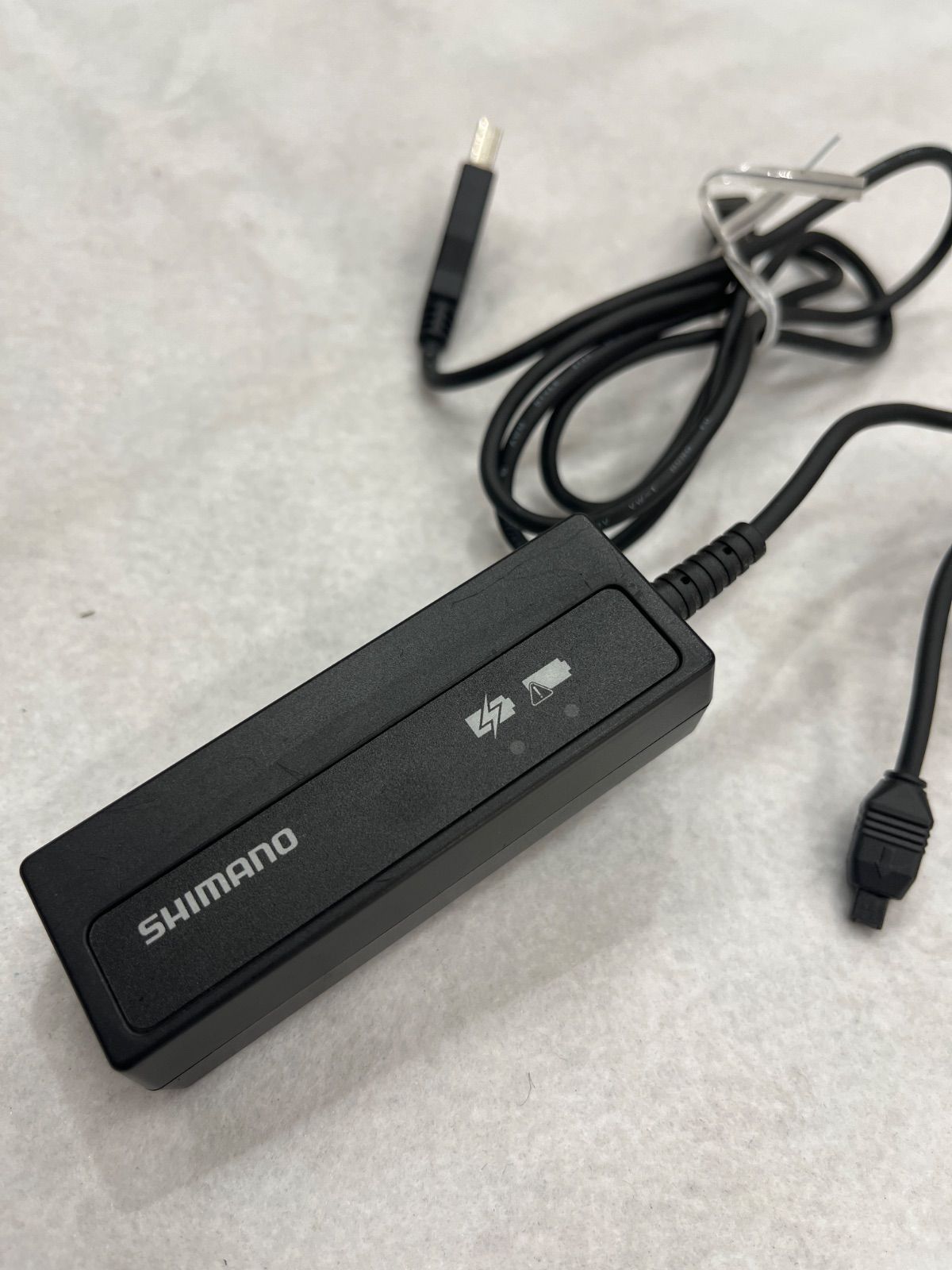 Shimano SM-BCR2 バッテリーチャージャー　中古品 中古】SHIMANO SM-BCR2 Di2充電バッテリーチャージャー、ケーブル