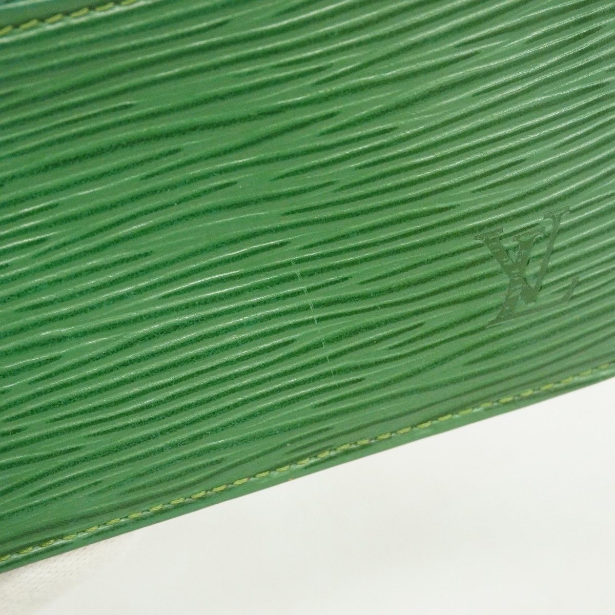 【5pb2105】ルイヴィトン ケース エピ ポシェットクレ M63804 ボルネオグリーン【中古】メンズ レディース ユニセックス 5pb2105】ルイヴィトン コインケース エピ ポシェットクレ M63804