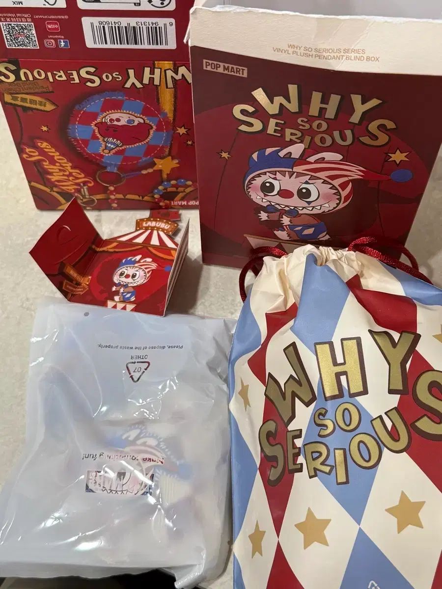 ポップマート why so serious ジャグリング クラウン + ペンダント