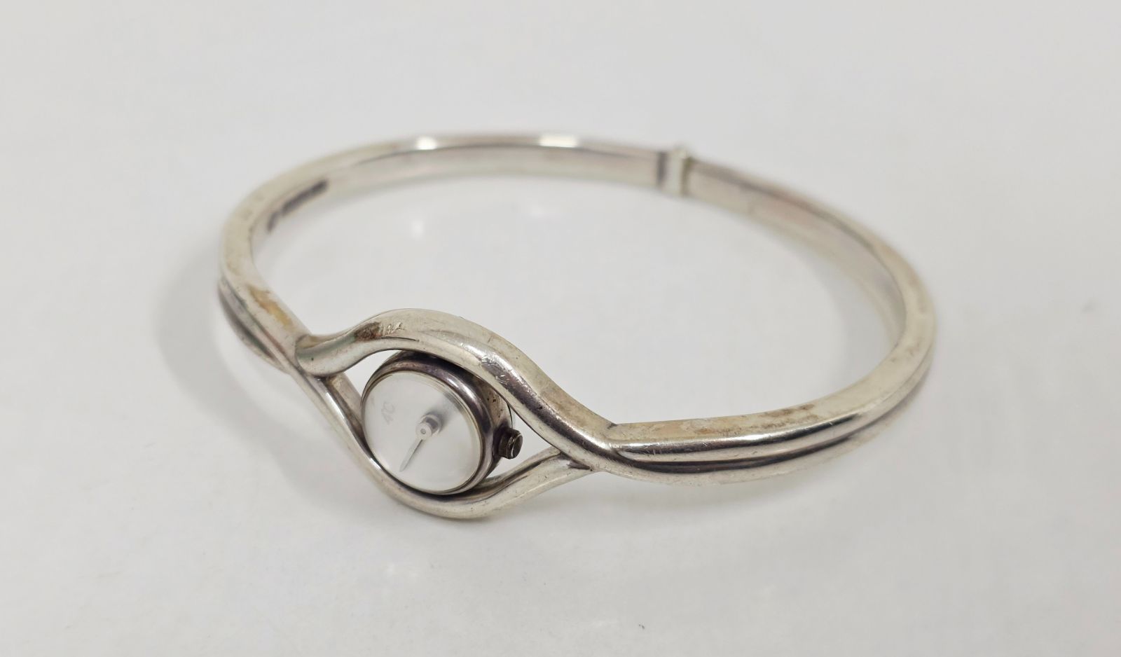 B-1111 4° C バングルウォッチ SILVER 925 重さ 33.9 g 刻印有 腕時計 レディース クォーツ