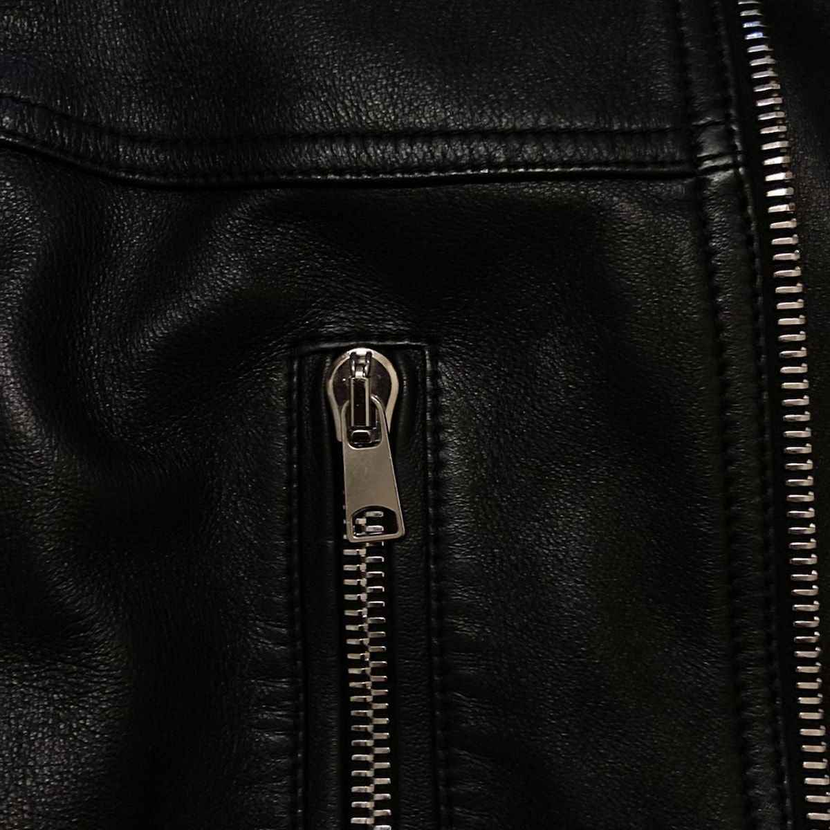  McQUEEN アレキサンダーマックイーン ロングスカート サイズ40 L レディース - 黒 フリル レザー その他 ロングスカート