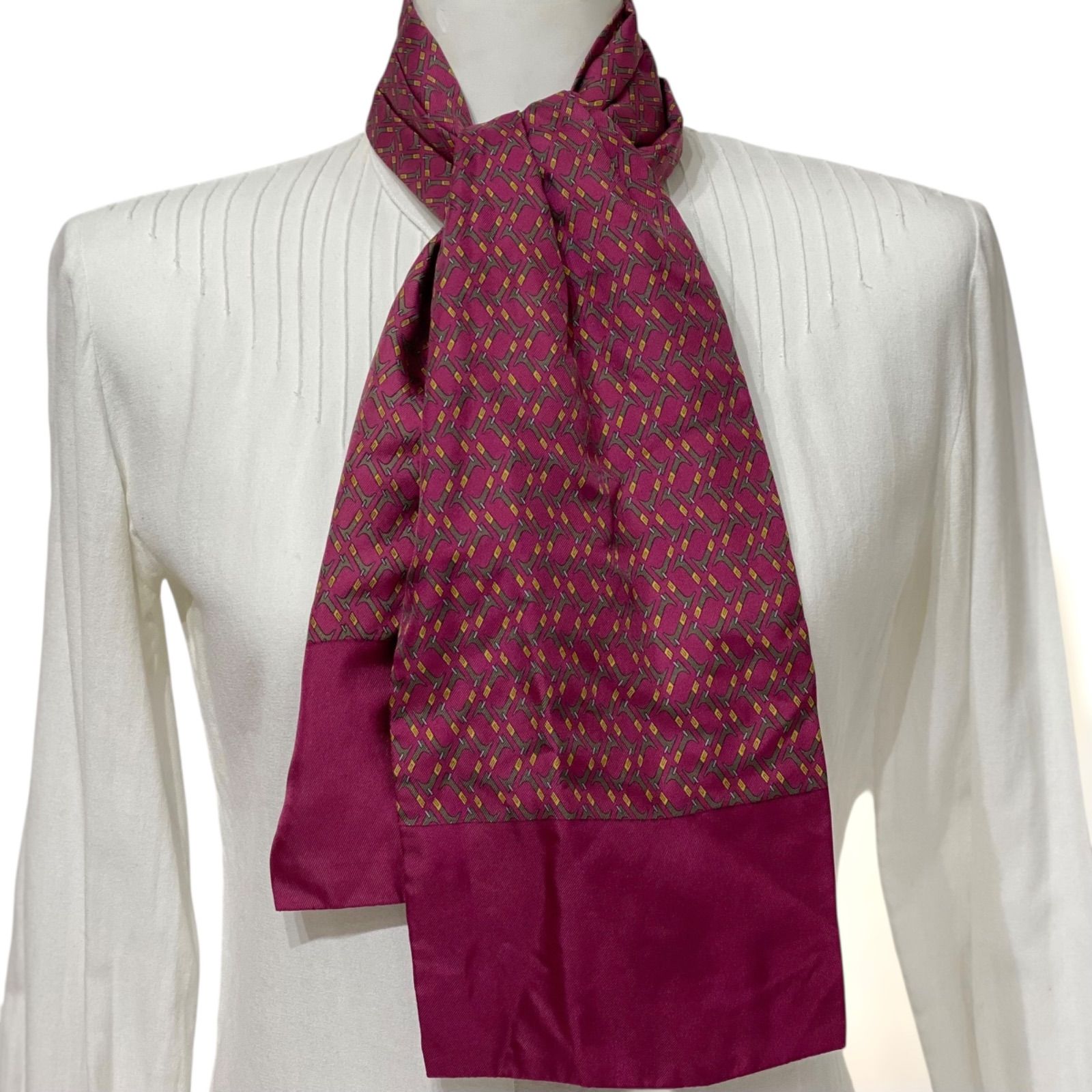 希少 HERMES エルメス スカーフ アスコットタイ ボウタイ マルジェラ期 エルメス マルジェラ期 アスコットタイ 馬具 ブーツ柄 シルクスカーフ