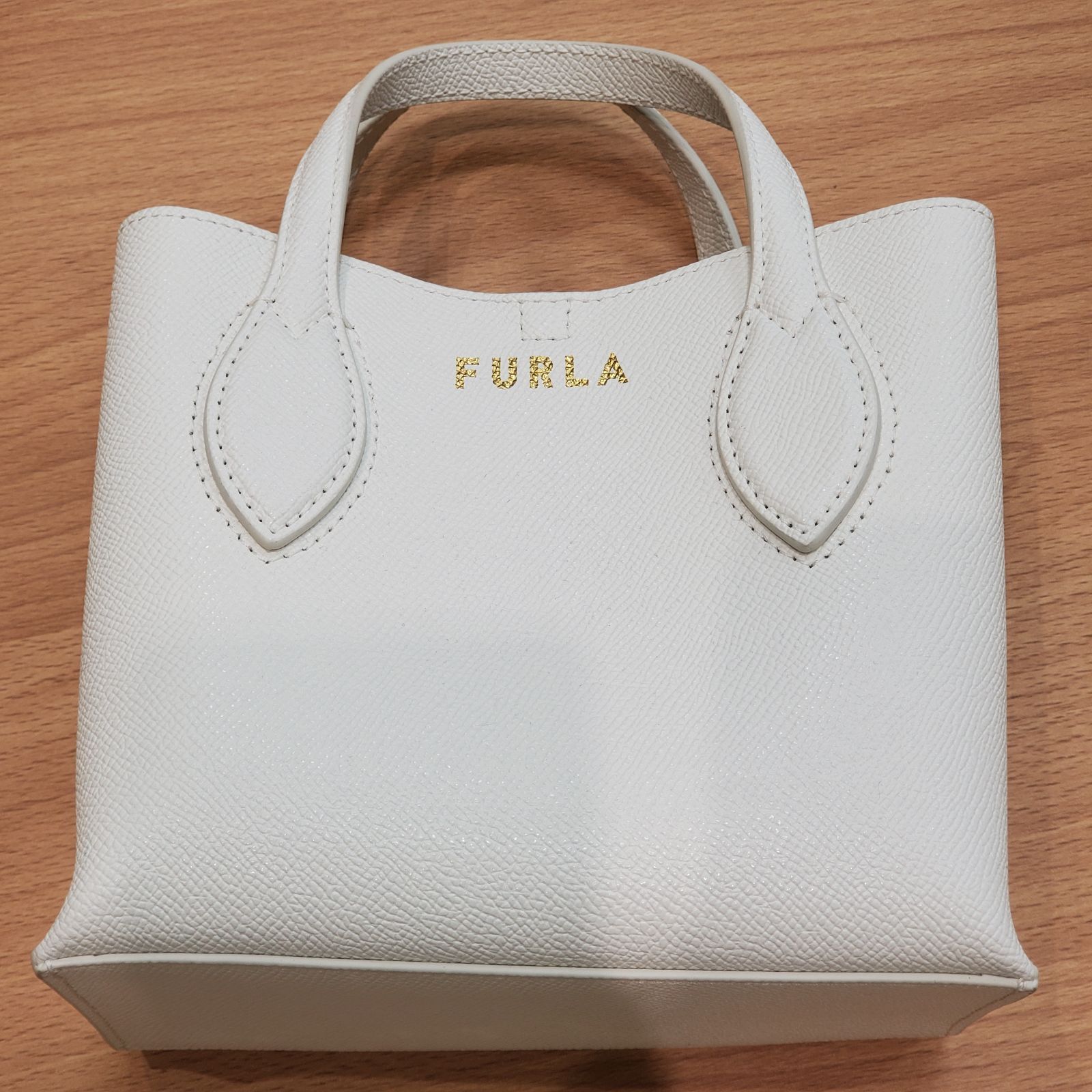 EL6】FURLA フルラ ERA MINI エラ ミニ ハンド ショルダー レザー