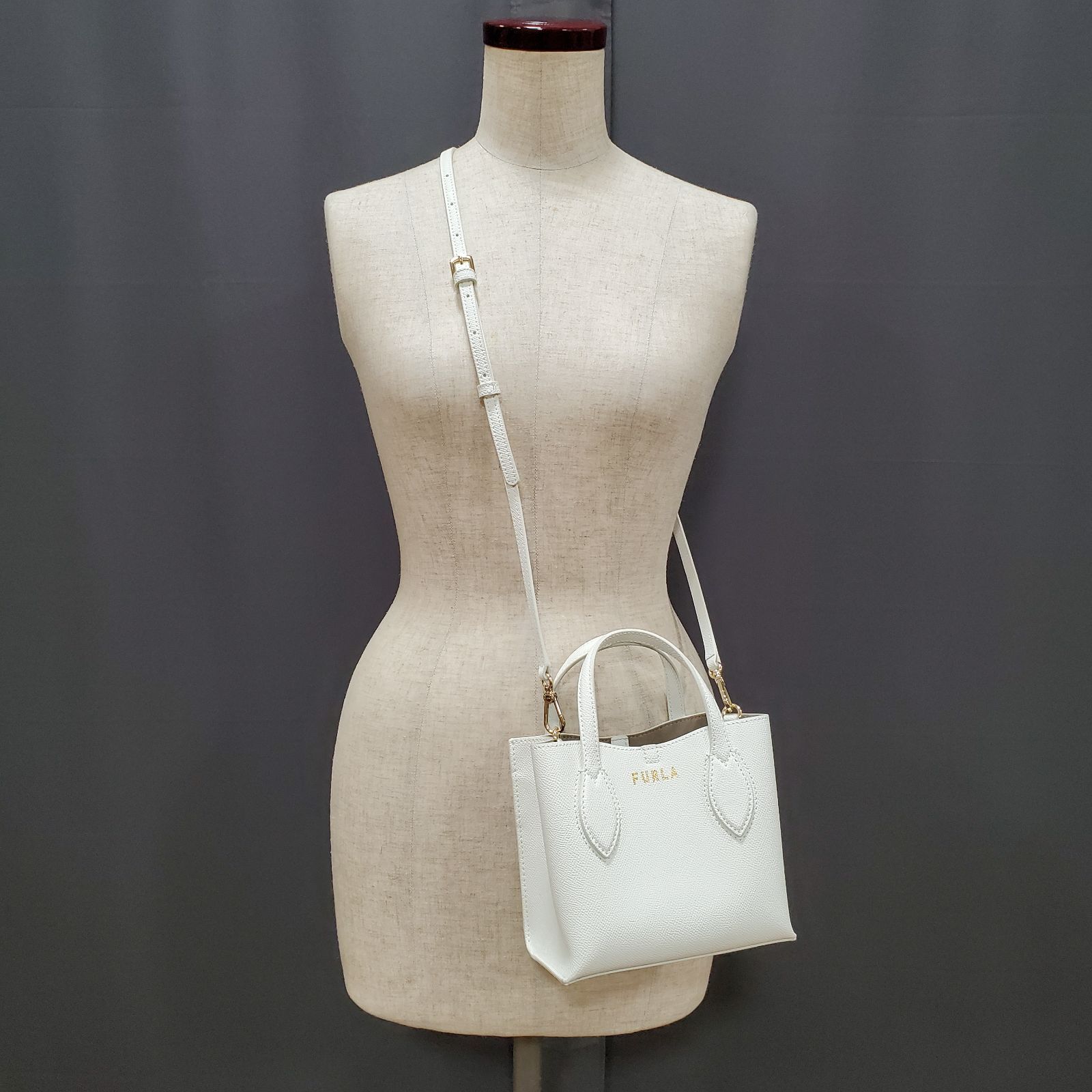 EL6】FURLA フルラ ERA MINI エラ ミニ ハンド ショルダー レザー