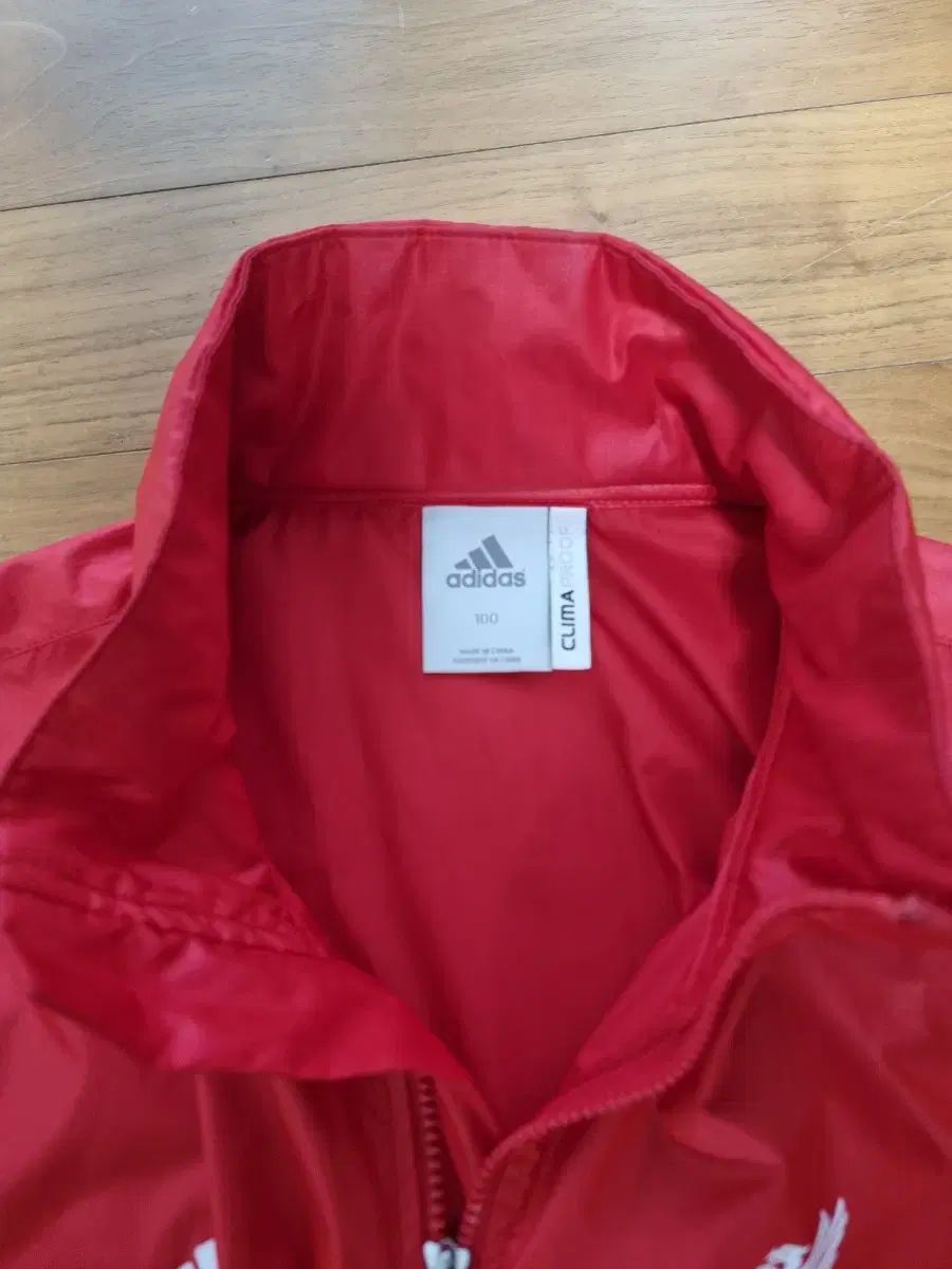 アディダス リヴァプール ウィンドブレーカー レッド - メルカリ