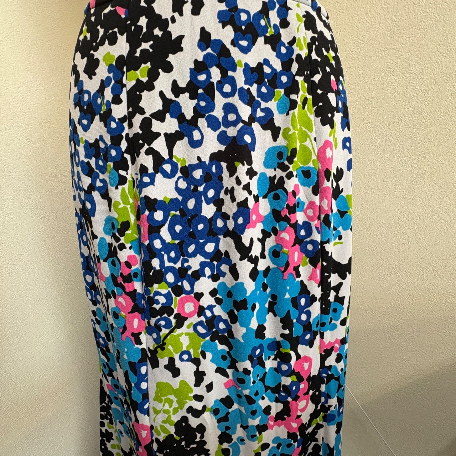 ソニアジョーンズ】フラメンコ衣装 ファルダ カラフル ドット フリル