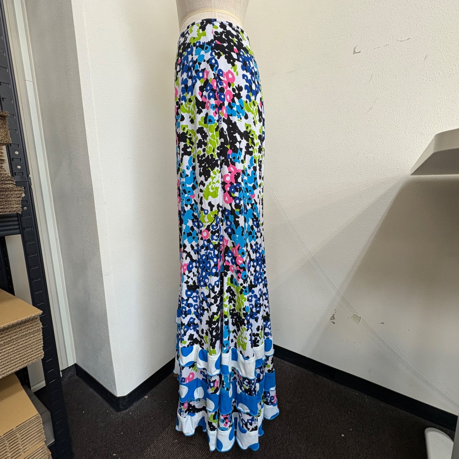 ソニアジョーンズ】フラメンコ衣装 ファルダ カラフル ドット フリル ソニアジョーンズ】フラメンコ衣装 ファルダ カラフル ドット フリル