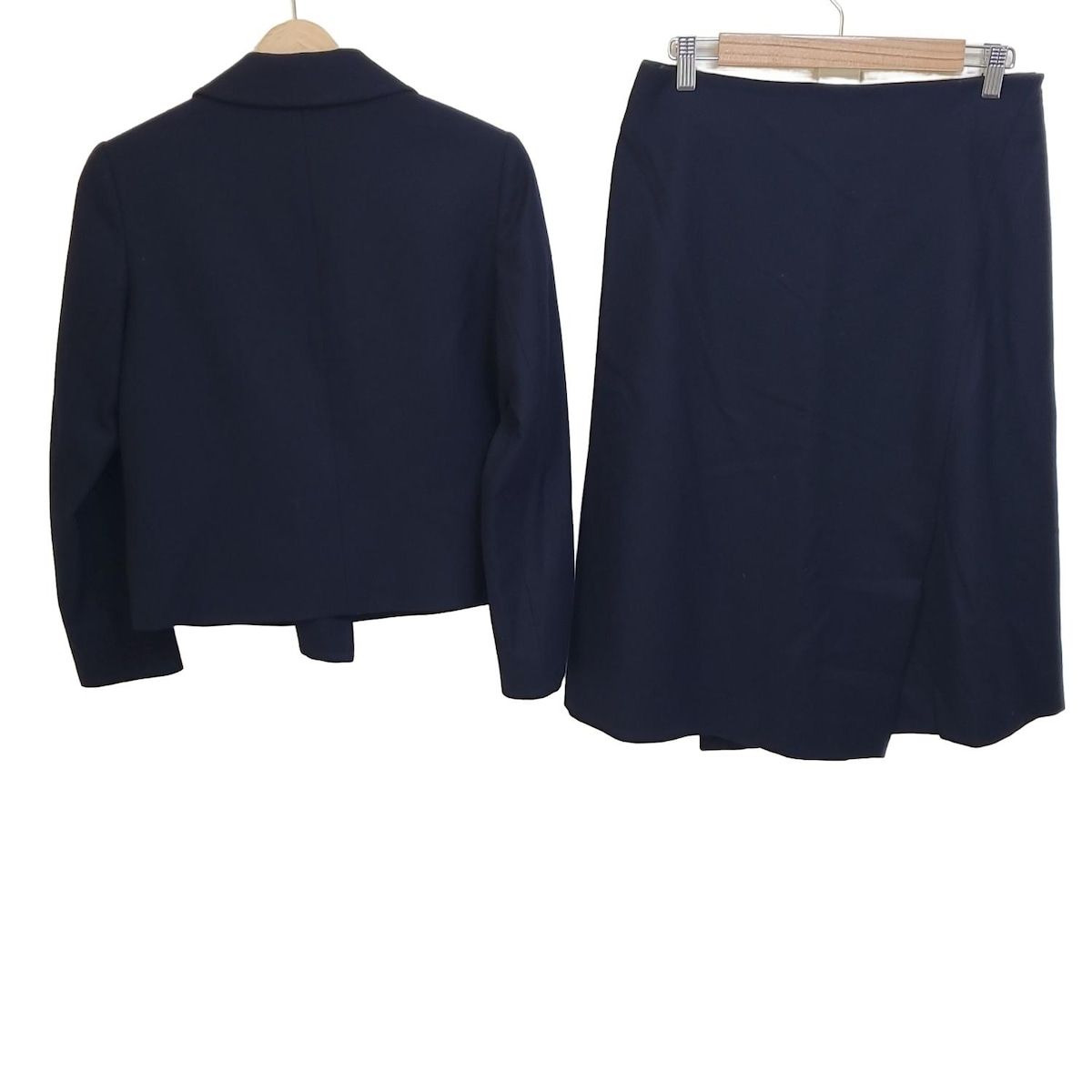 Theory Luxe LIVEスーツ　スカートスーツ　ネイビー theory luxe(セオリーリュクス) スカートスーツ レディース美品