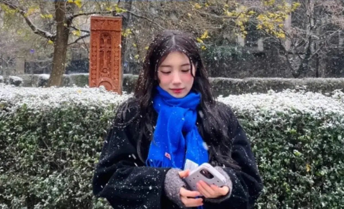 Acne Studios アクネストゥディオズ スキニー フリンジ ウール マフラー ロイヤル ブルー