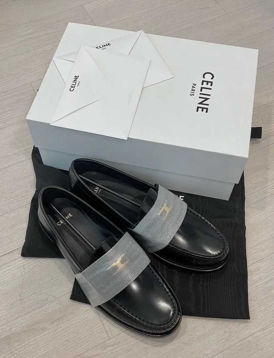 新品) セリーヌ ルコ トリオンフ ローファー - メルカリ