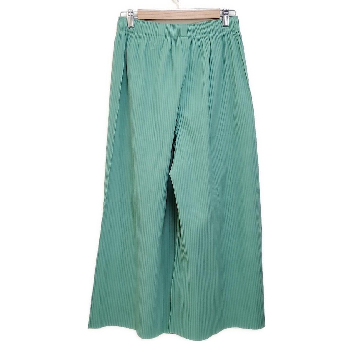 me ISSEY MIYAKE ミー イッセイミヤケ パンツ レディース - ライトグリーン フルレングス プリーツ ウエストゴム