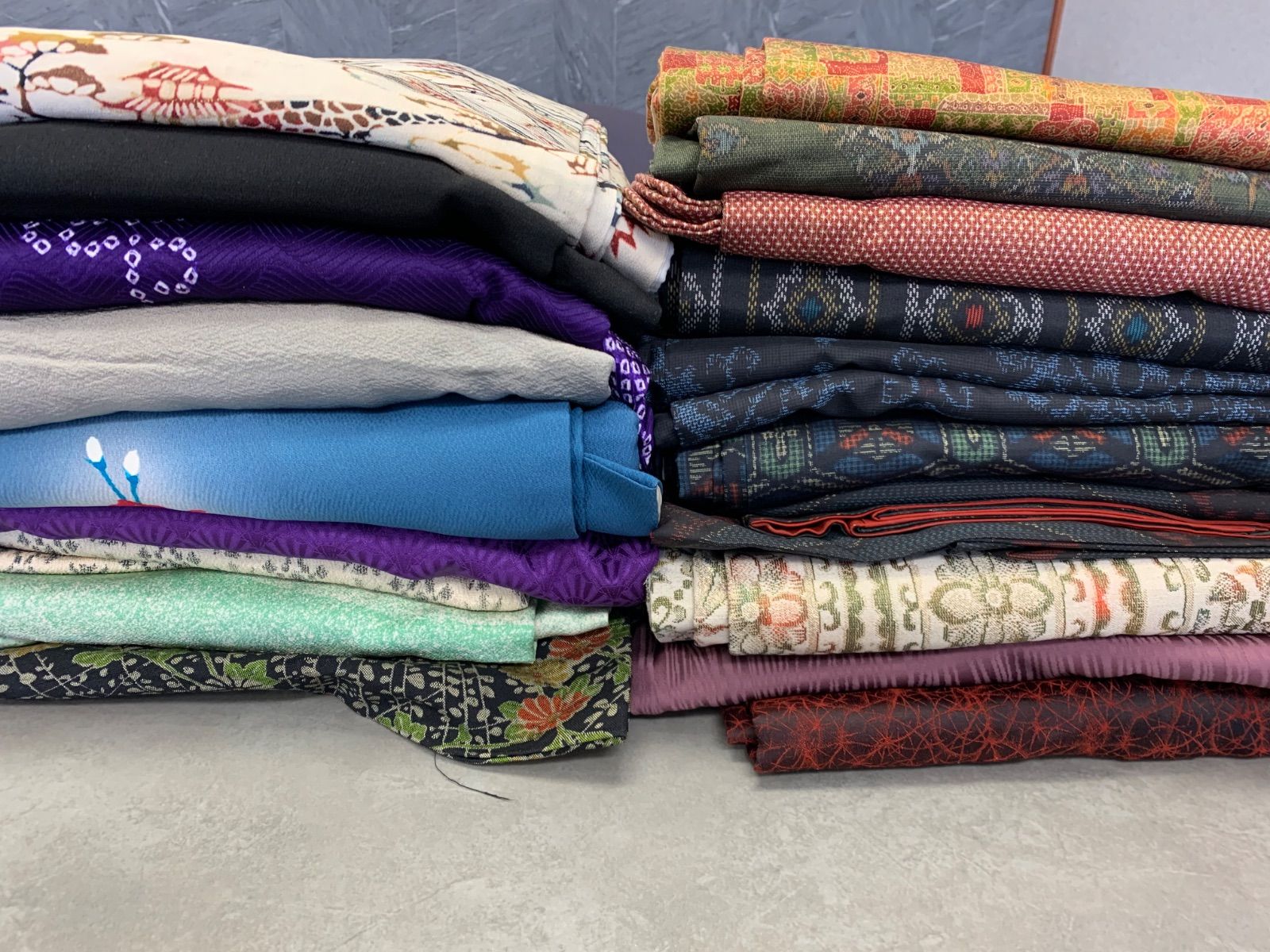 [まとめ売り] 紬15枚セット　正絹　紬　絣　リメイク　ハンドメイド　古布 紬多数 美品ばかり 着物 18枚セット まとめ売り リメイク材 端切れ