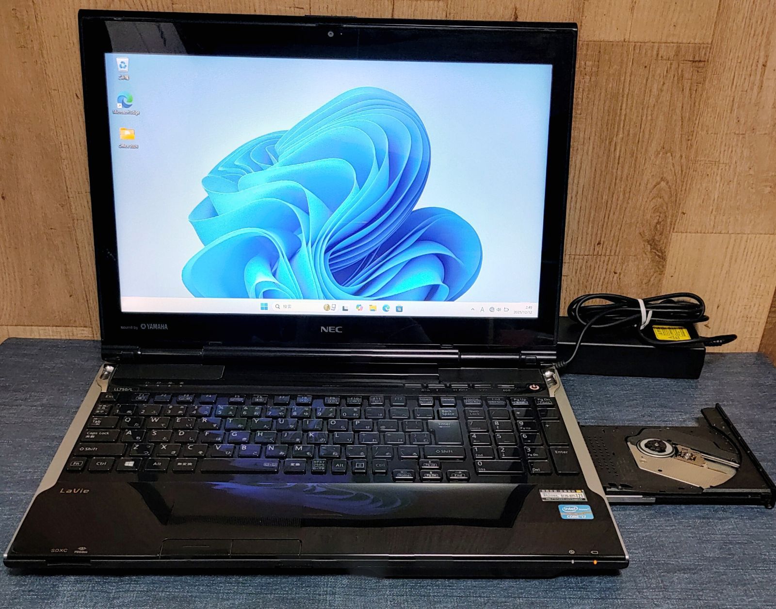 NEC LaVie Corei7 メモリ8GB SSD256GB 大画面 ブルーレイ対応 管理番号