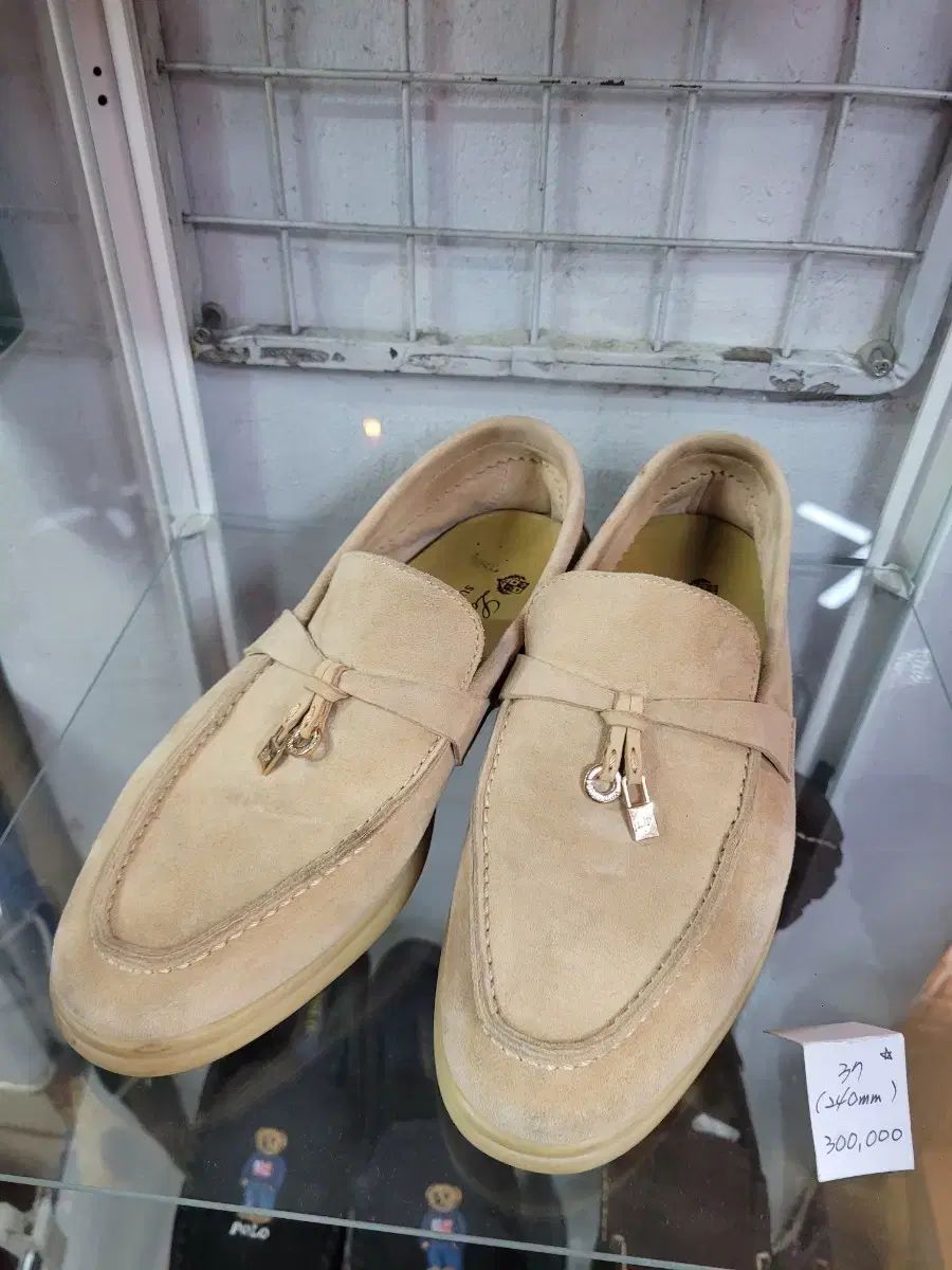 ロロ・ピアーナ サマーウォーク スウェード ローファー 37 - メルカリ