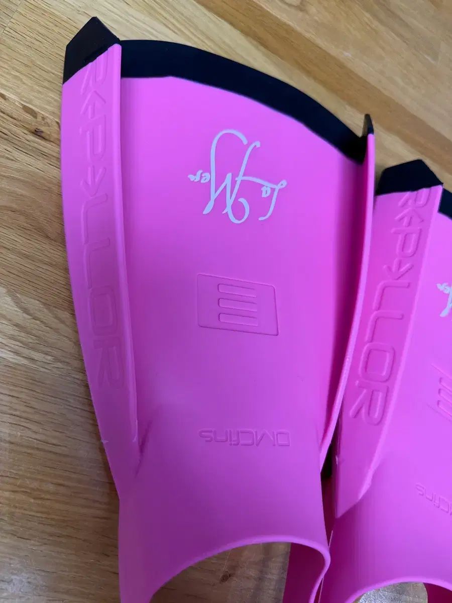 レペロ DMC fins ピンク XS