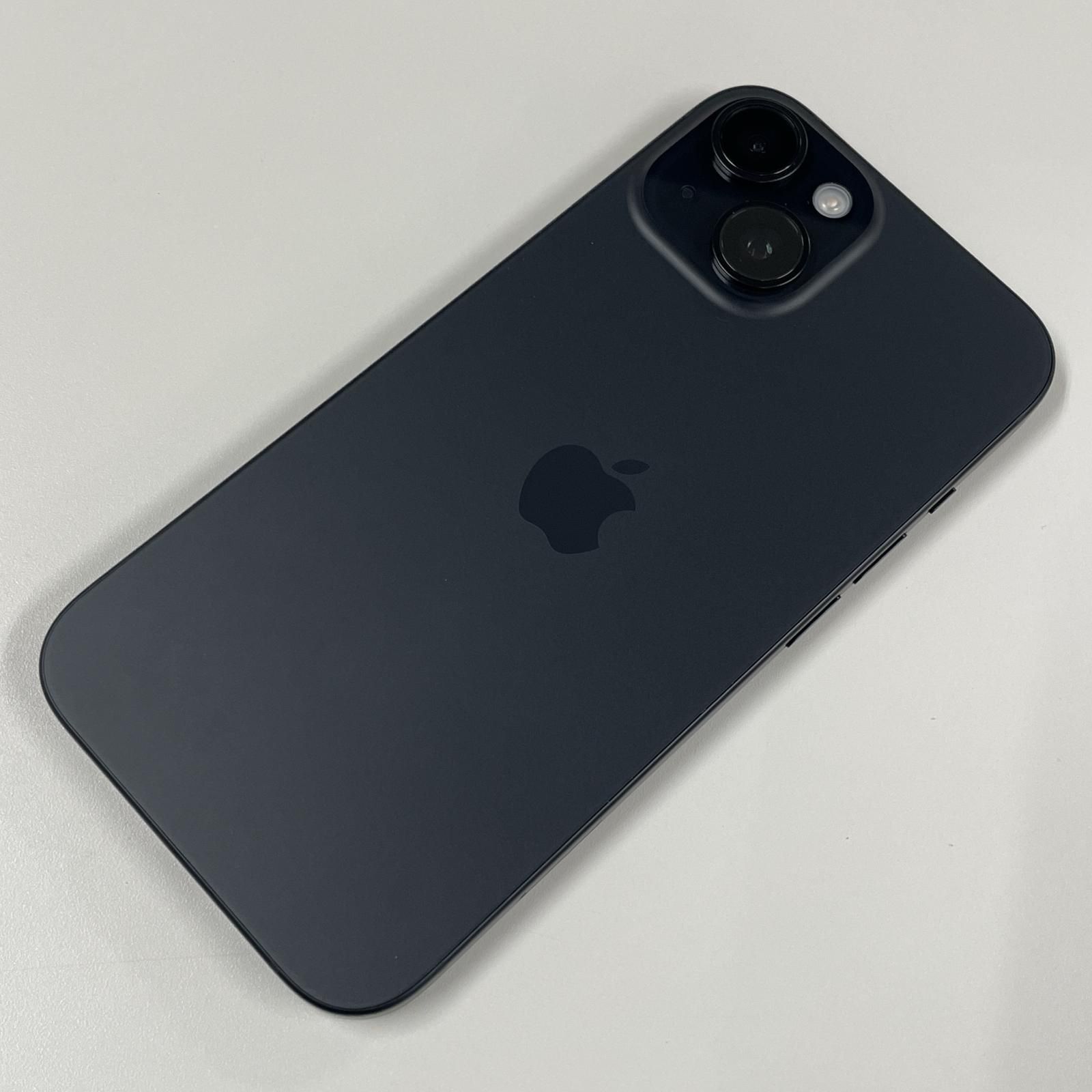 売って買う SIMフリー iPhone 15 128GB ブラック 【公式通販】