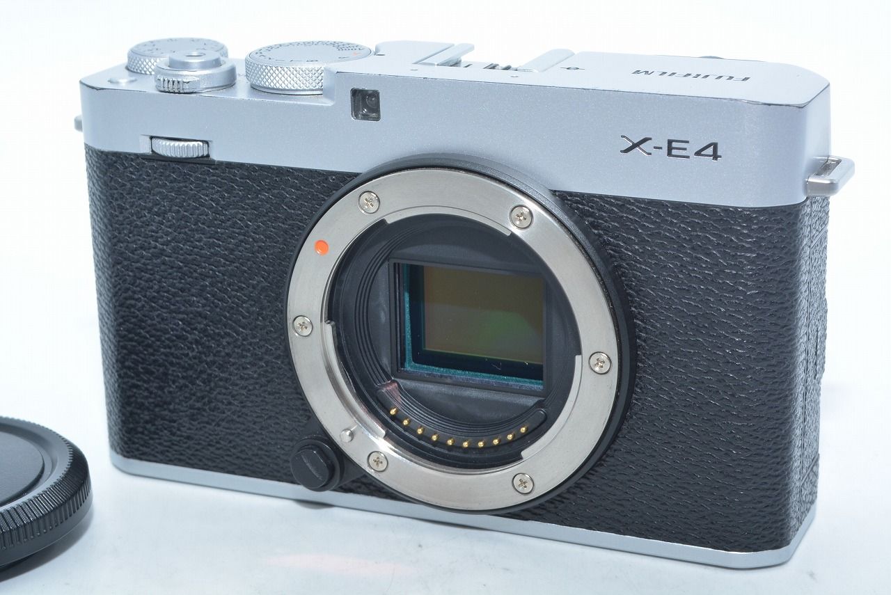 フジフィルム X E 4 ボディ シルバー